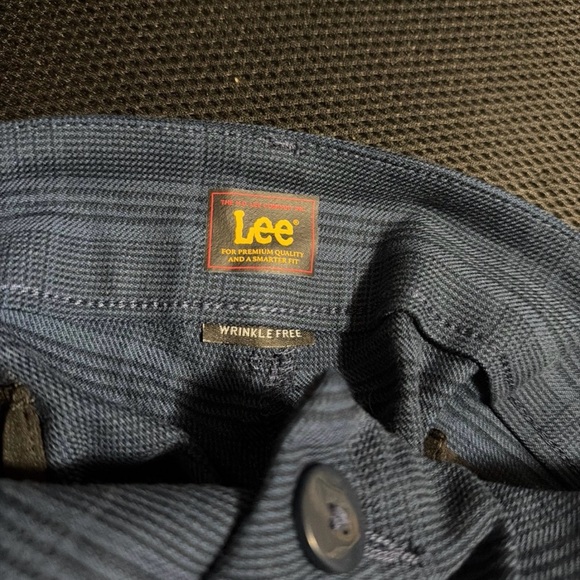 Women’s Lee blue plaid plus sized slacks - Picture 3 of 3